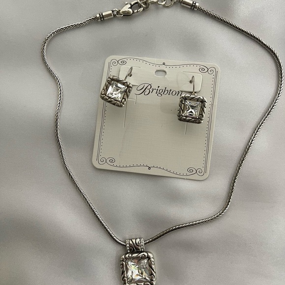 ❤️Brighton Set of necklace and earrings - Picture 2 of 6